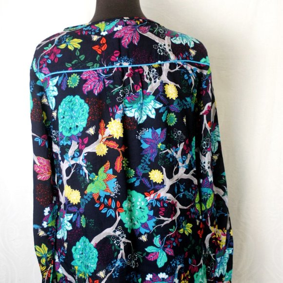 Cheerful Pullover Blouse - Picture 3 of 4